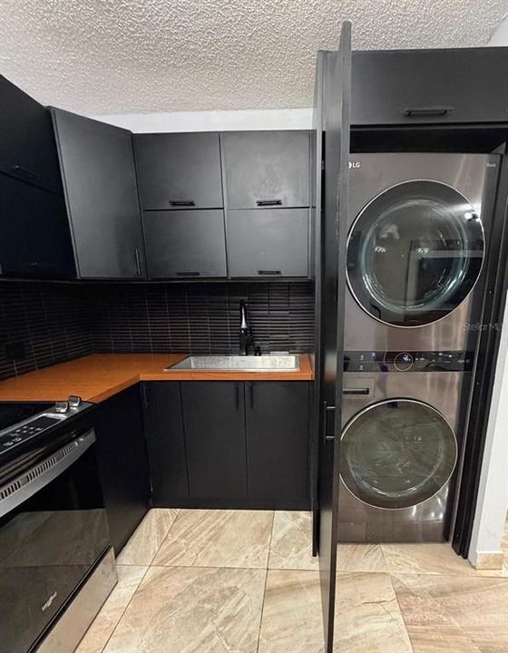 В аренду: $1,800 (2 спален, 1 ванн, 0 Квадратных фут)