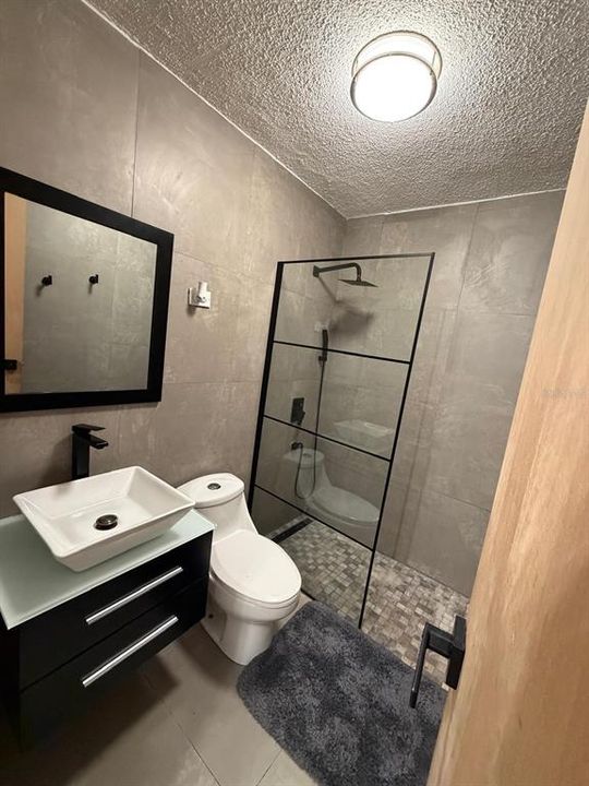 В аренду: $1,800 (2 спален, 1 ванн, 0 Квадратных фут)