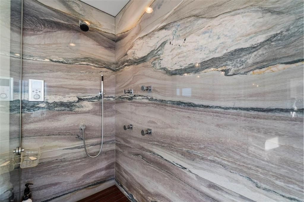 En Venta: $12,900,000 (5 camas, 6 baños, 5273 Pies cuadrados)