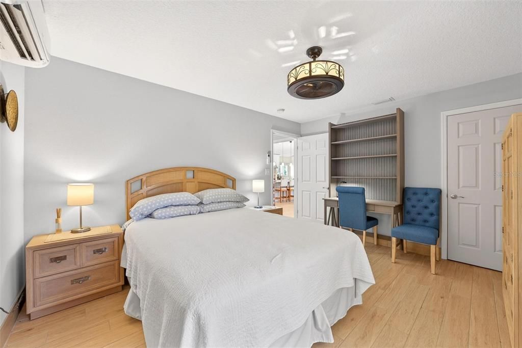 En Venta: $1,100,000 (4 camas, 4 baños, 2718 Pies cuadrados)