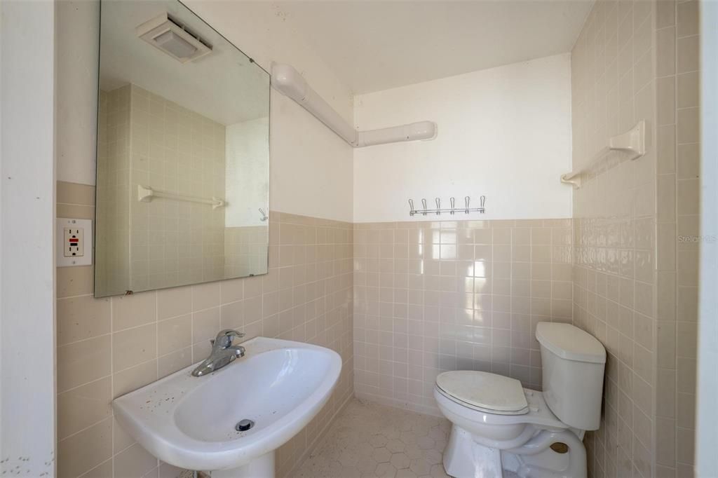 En Venta: $1,100,000 (4 camas, 4 baños, 2718 Pies cuadrados)