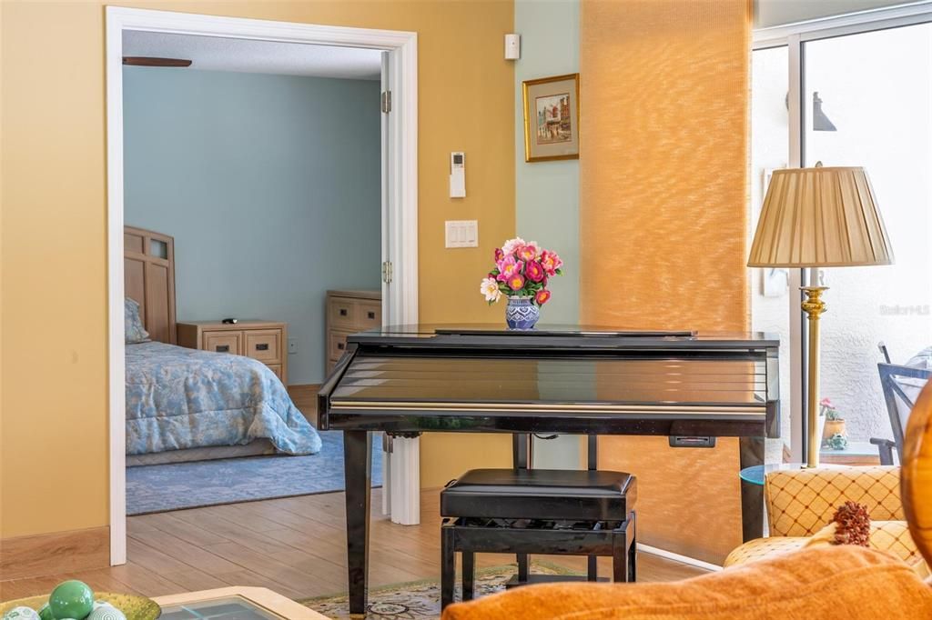 En Venta: $1,100,000 (4 camas, 4 baños, 2718 Pies cuadrados)