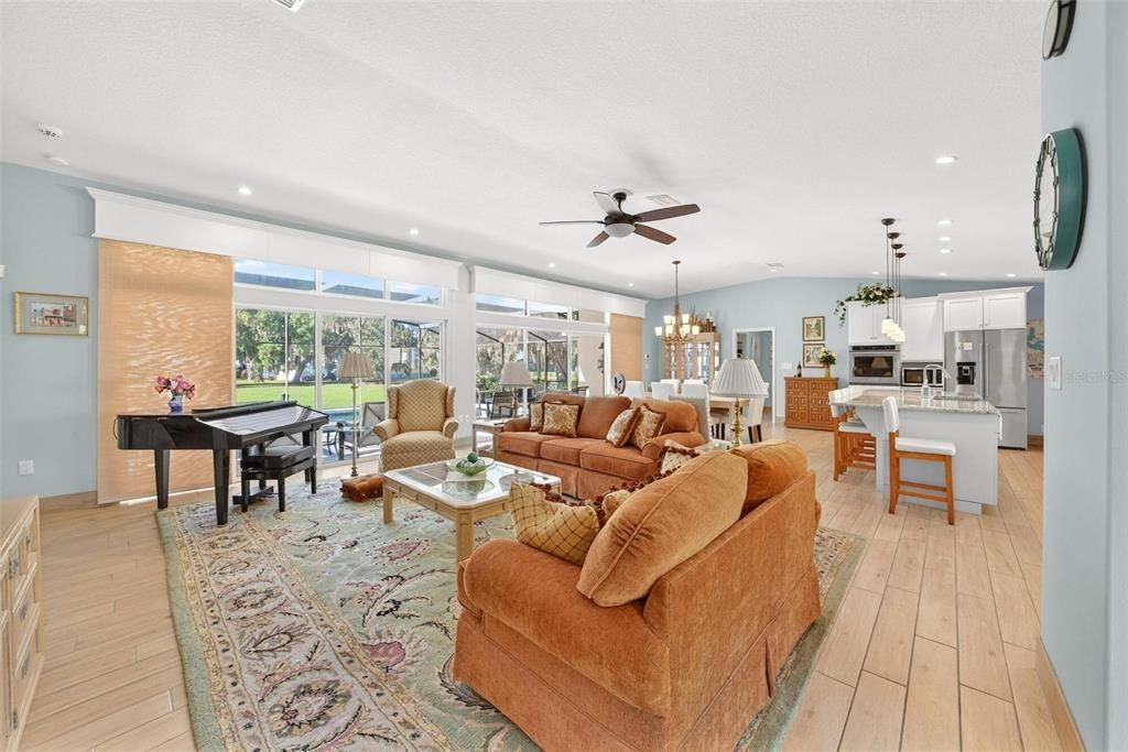 En Venta: $1,100,000 (4 camas, 4 baños, 2718 Pies cuadrados)