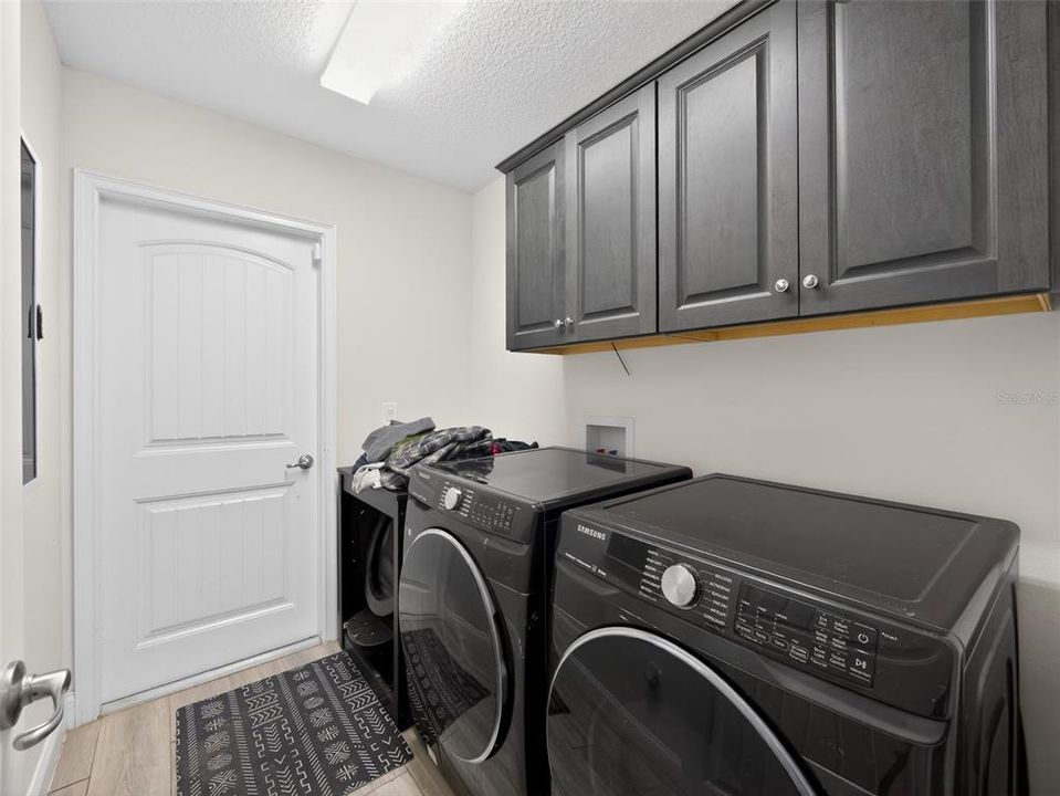 En Venta: $445,000 (4 camas, 3 baños, 1857 Pies cuadrados)