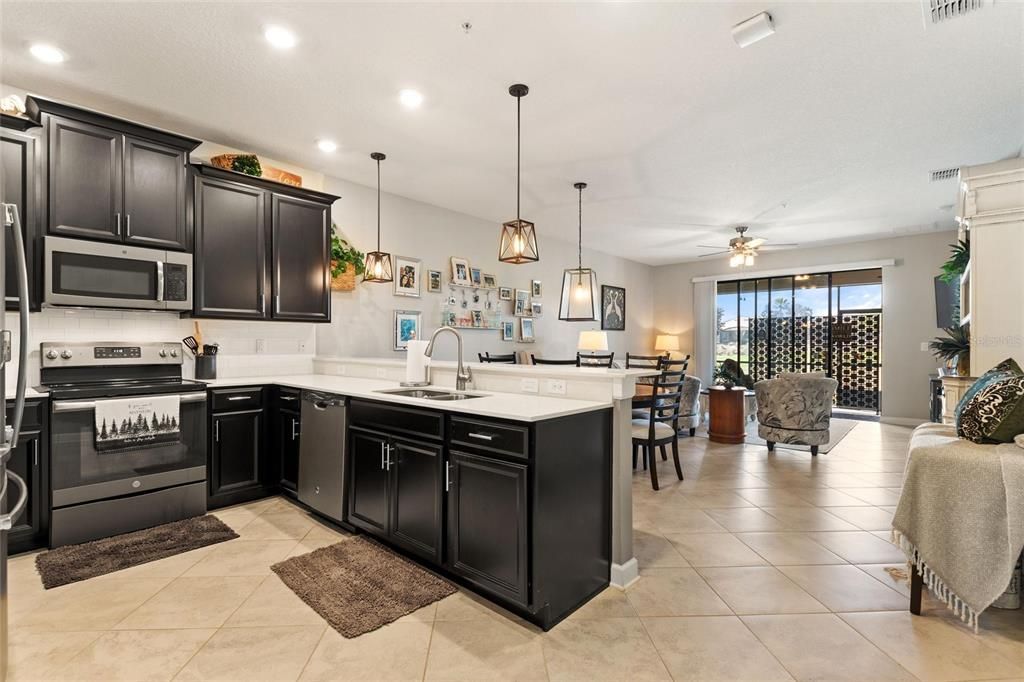 Active With Contract: $244,500 (2 beds, 2 baths, 1409 Square Feet)