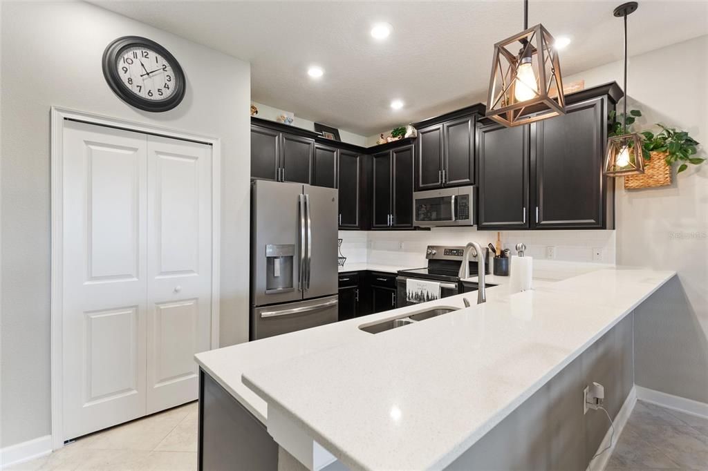 Active With Contract: $244,500 (2 beds, 2 baths, 1409 Square Feet)