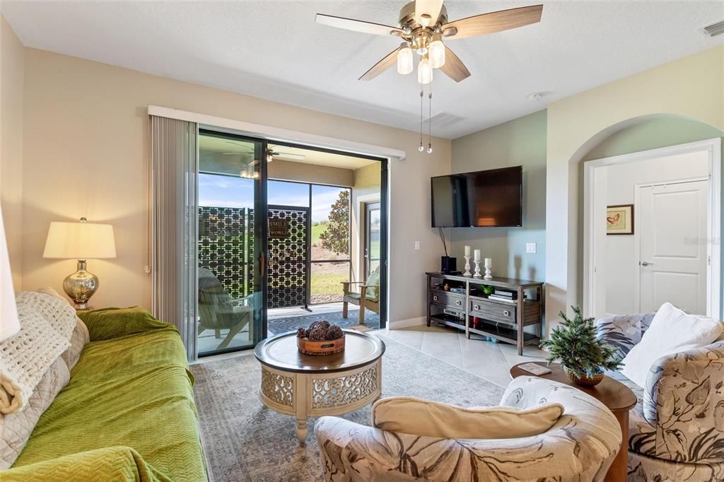 Active With Contract: $244,500 (2 beds, 2 baths, 1409 Square Feet)