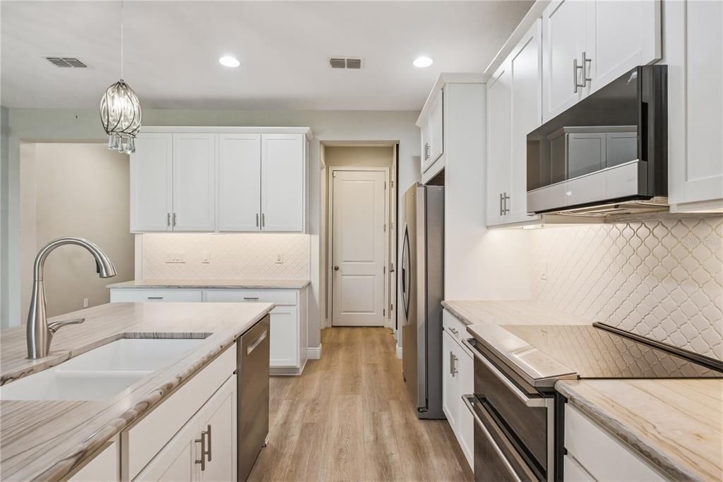 На продажу: $369,000 (3 спален, 2 ванн, 1667 Квадратных фут)