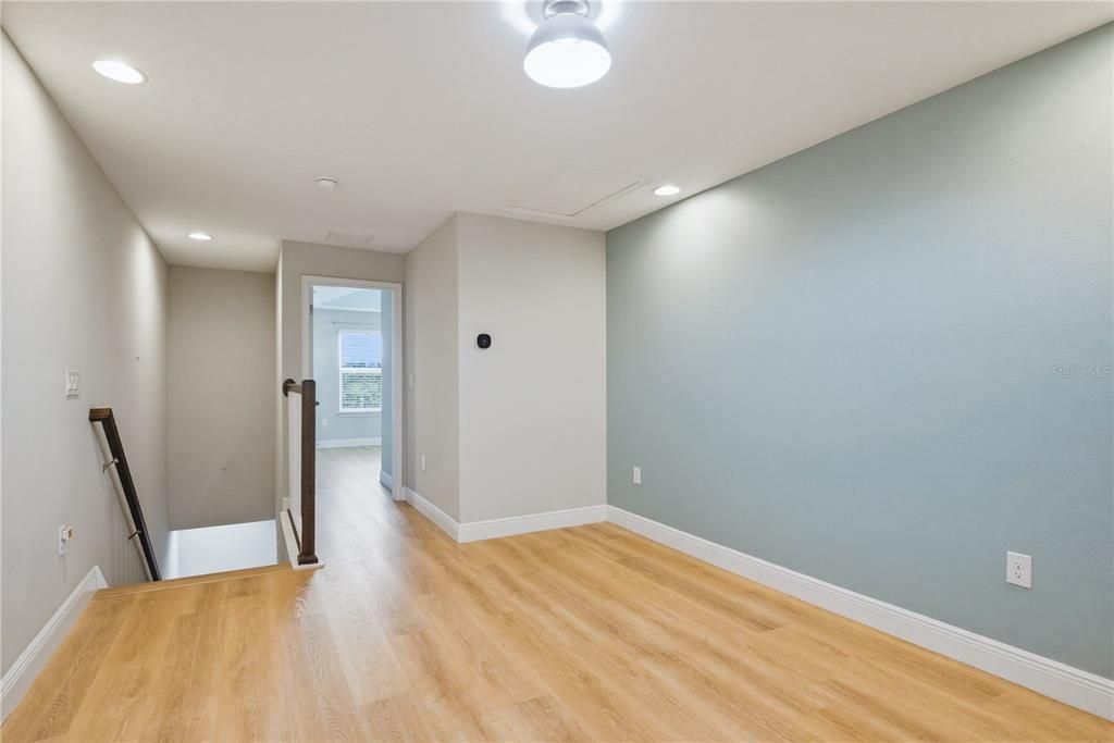 На продажу: $369,000 (3 спален, 2 ванн, 1667 Квадратных фут)