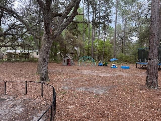 For Sale: $239,900 (3 beds, 2 baths, 1035 Square Feet)