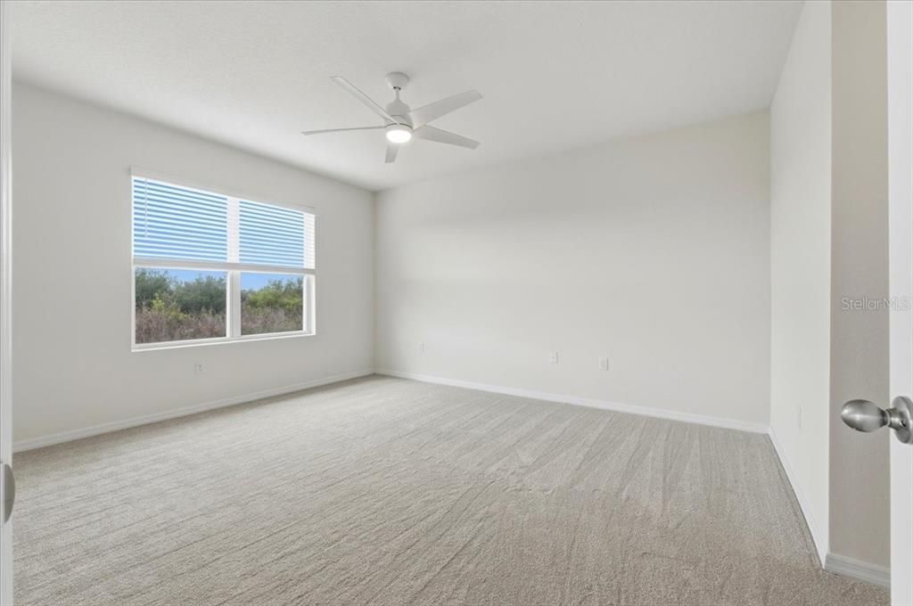 Active With Contract: $314,999 (3 beds, 2 baths, 1711 Square Feet)