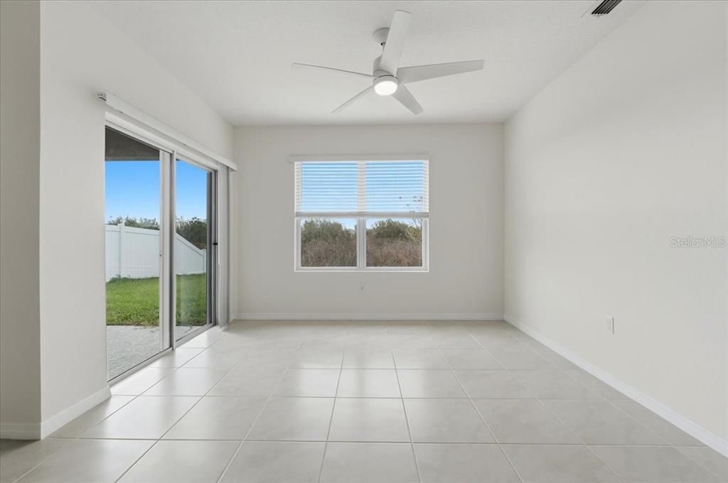 Active With Contract: $314,999 (3 beds, 2 baths, 1711 Square Feet)