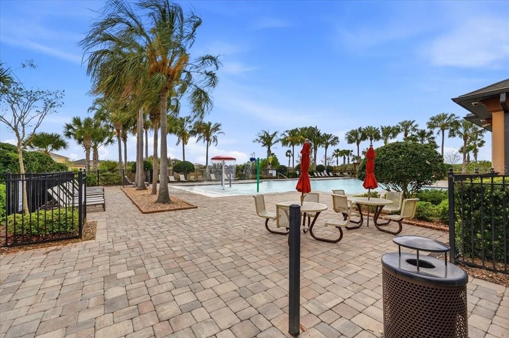 Active With Contract: $314,999 (3 beds, 2 baths, 1711 Square Feet)