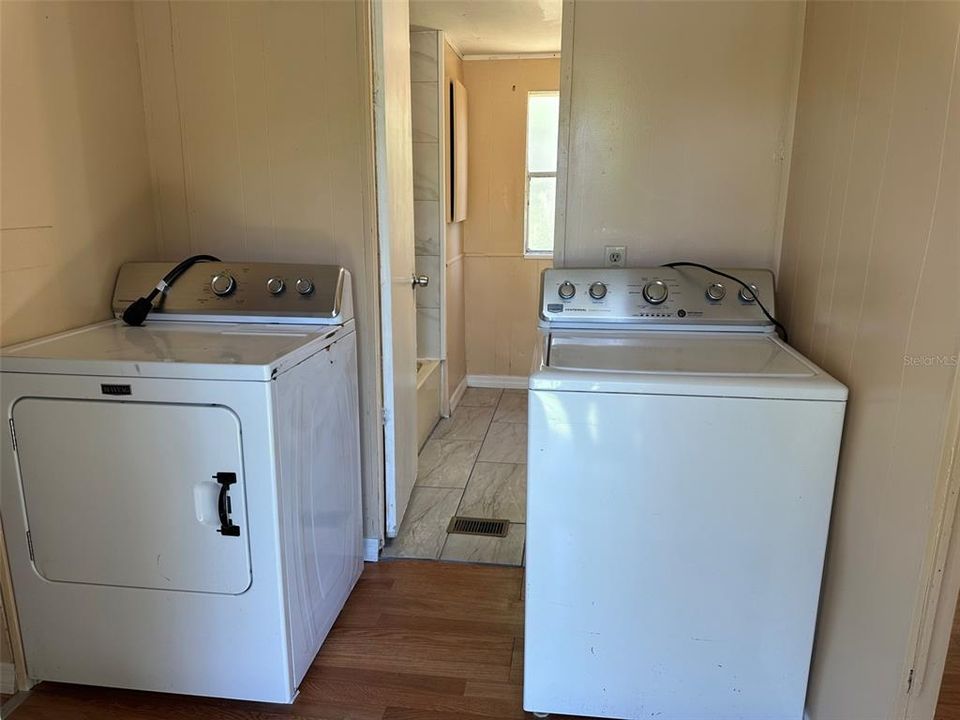 На продажу: $100,000 (2 спален, 1 ванн, 672 Квадратных фут)