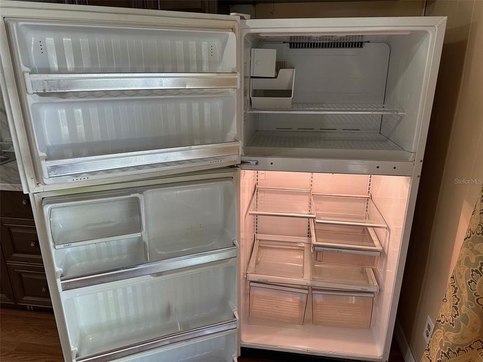 На продажу: $100,000 (2 спален, 1 ванн, 672 Квадратных фут)