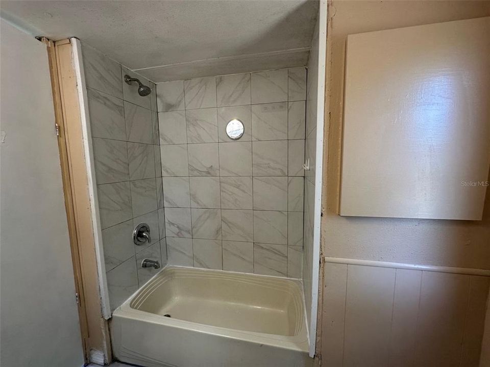 На продажу: $100,000 (2 спален, 1 ванн, 672 Квадратных фут)