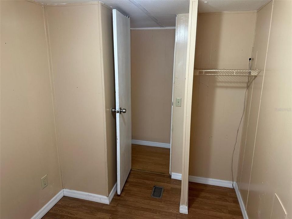 На продажу: $100,000 (2 спален, 1 ванн, 672 Квадратных фут)