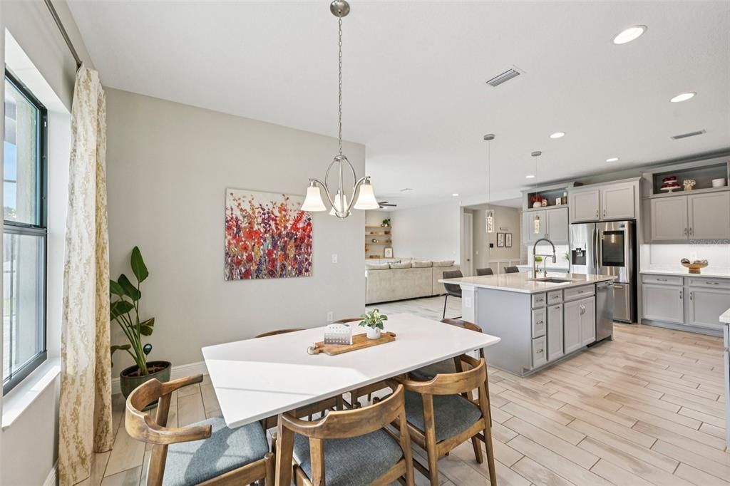 Activo con contrato: $760,000 (4 camas, 3 baños, 3265 Pies cuadrados)