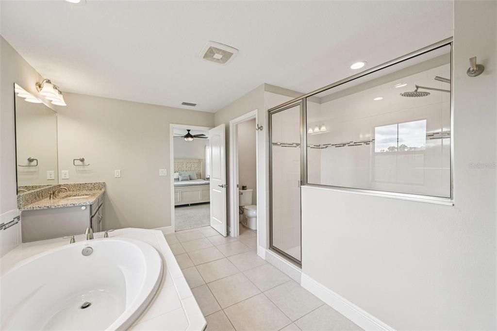 Activo con contrato: $760,000 (4 camas, 3 baños, 3265 Pies cuadrados)