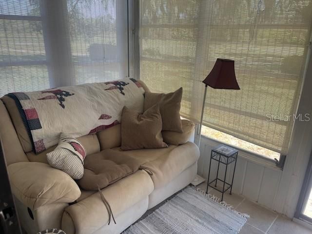 На продажу: $139,000 (2 спален, 1 ванн, 1027 Квадратных фут)