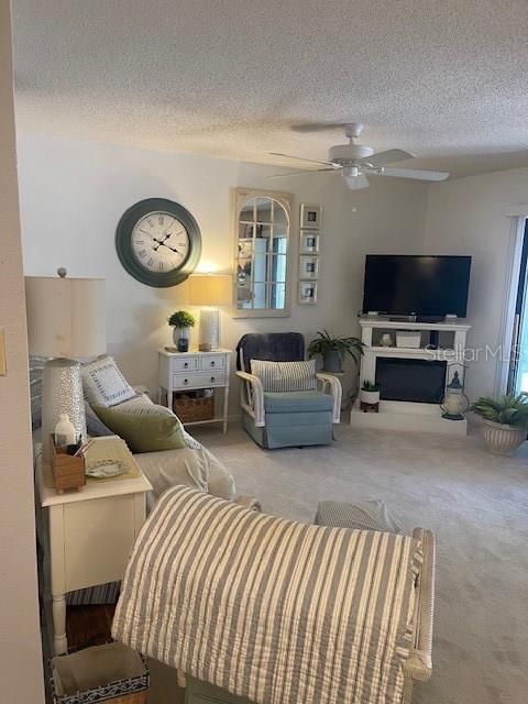 На продажу: $139,000 (2 спален, 1 ванн, 1027 Квадратных фут)