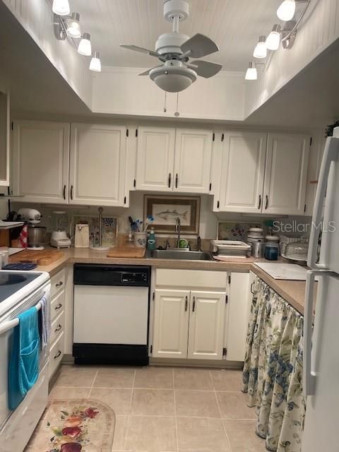 На продажу: $139,000 (2 спален, 1 ванн, 1027 Квадратных фут)