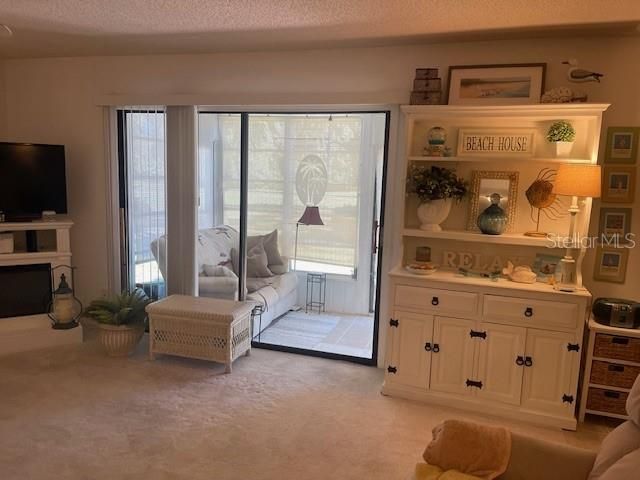 На продажу: $139,000 (2 спален, 1 ванн, 1027 Квадратных фут)