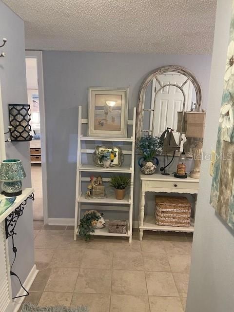 На продажу: $139,000 (2 спален, 1 ванн, 1027 Квадратных фут)