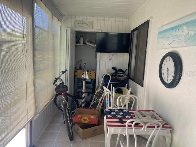 На продажу: $139,000 (2 спален, 1 ванн, 1027 Квадратных фут)