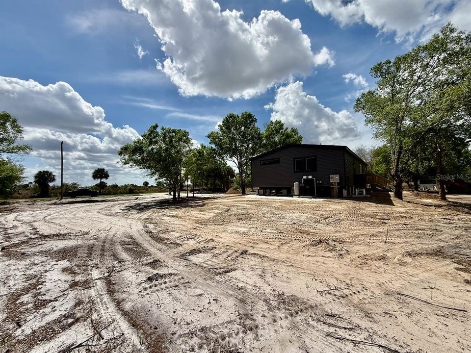 For Sale: $285,000 (3 beds, 2 baths, 1600 Square Feet)
