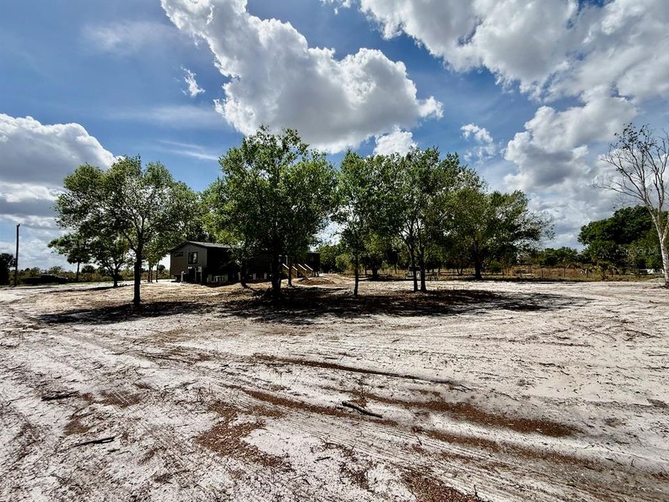 For Sale: $285,000 (3 beds, 2 baths, 1600 Square Feet)