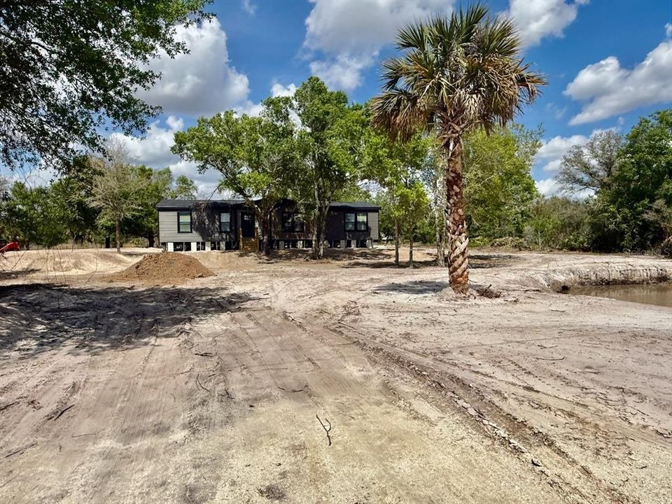 For Sale: $285,000 (3 beds, 2 baths, 1600 Square Feet)