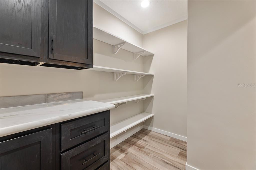 For Sale: $285,000 (3 beds, 2 baths, 1600 Square Feet)