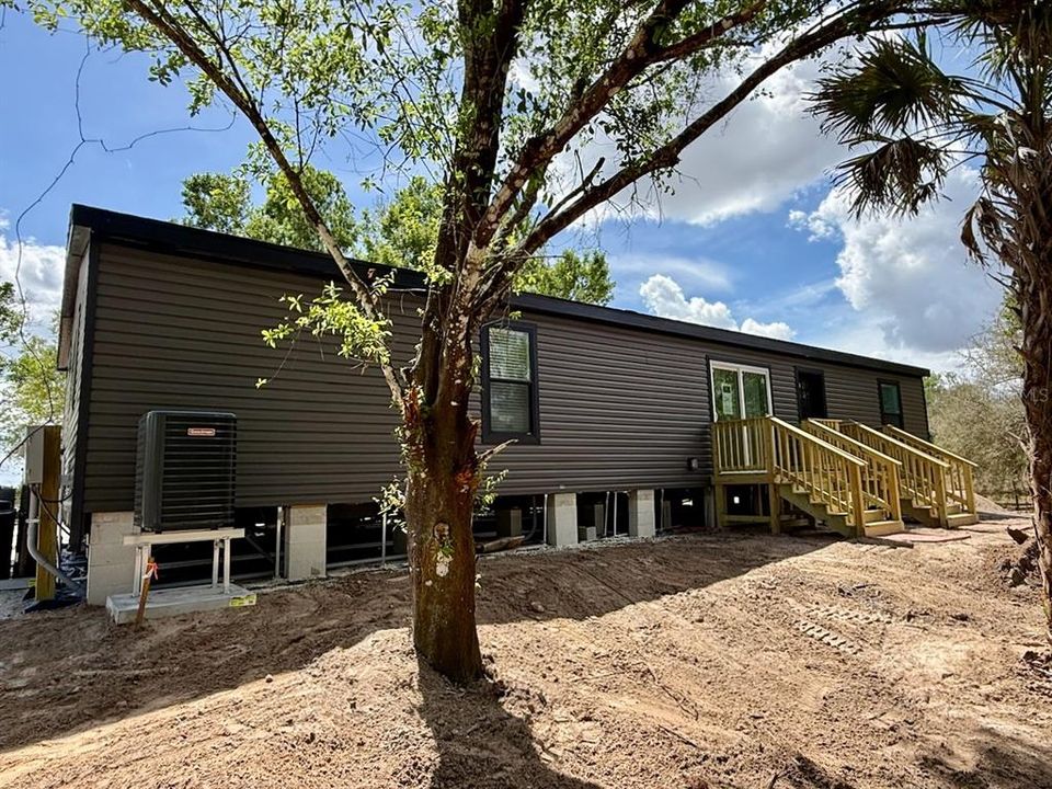 For Sale: $285,000 (3 beds, 2 baths, 1600 Square Feet)