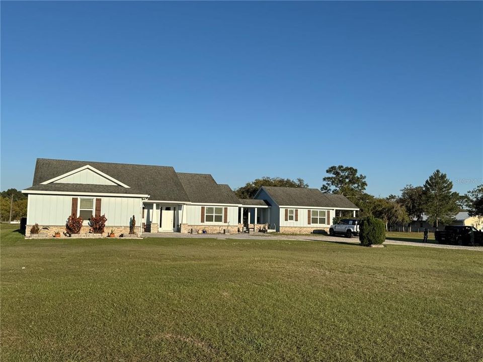 For Sale: $1,950,000 (8 beds, 5 baths, 4806 Square Feet)