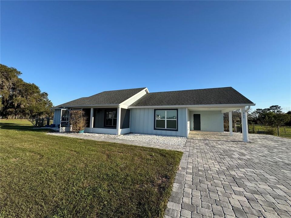For Sale: $1,950,000 (8 beds, 5 baths, 4806 Square Feet)