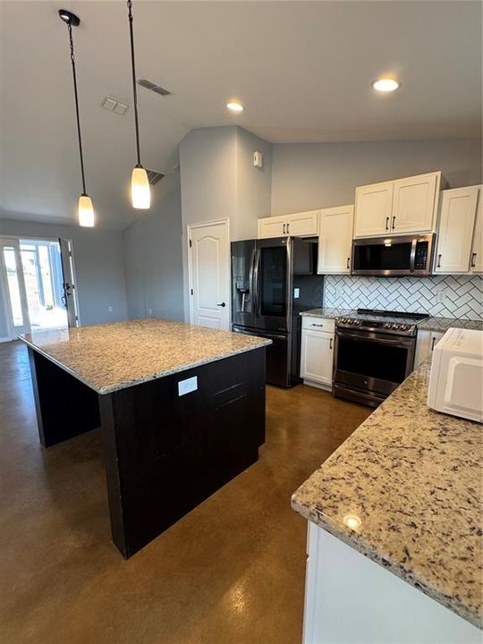 For Sale: $1,950,000 (8 beds, 5 baths, 4806 Square Feet)