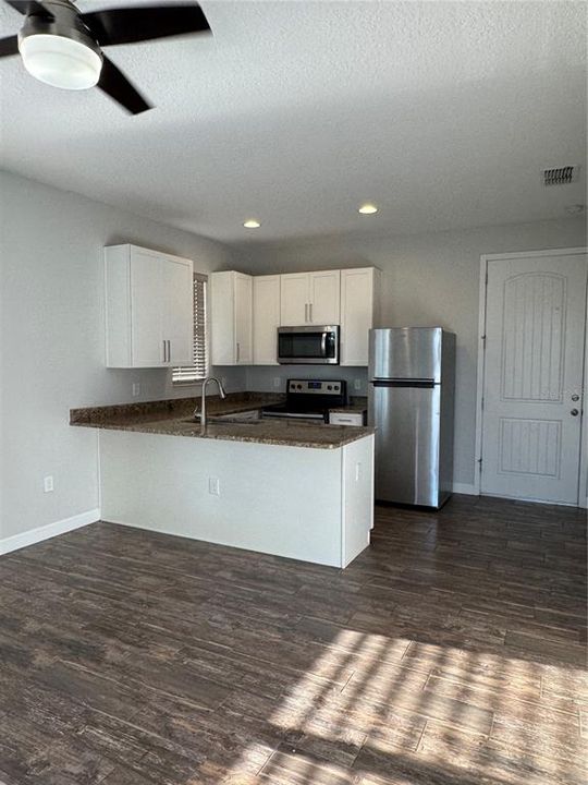 For Sale: $1,950,000 (8 beds, 5 baths, 4806 Square Feet)