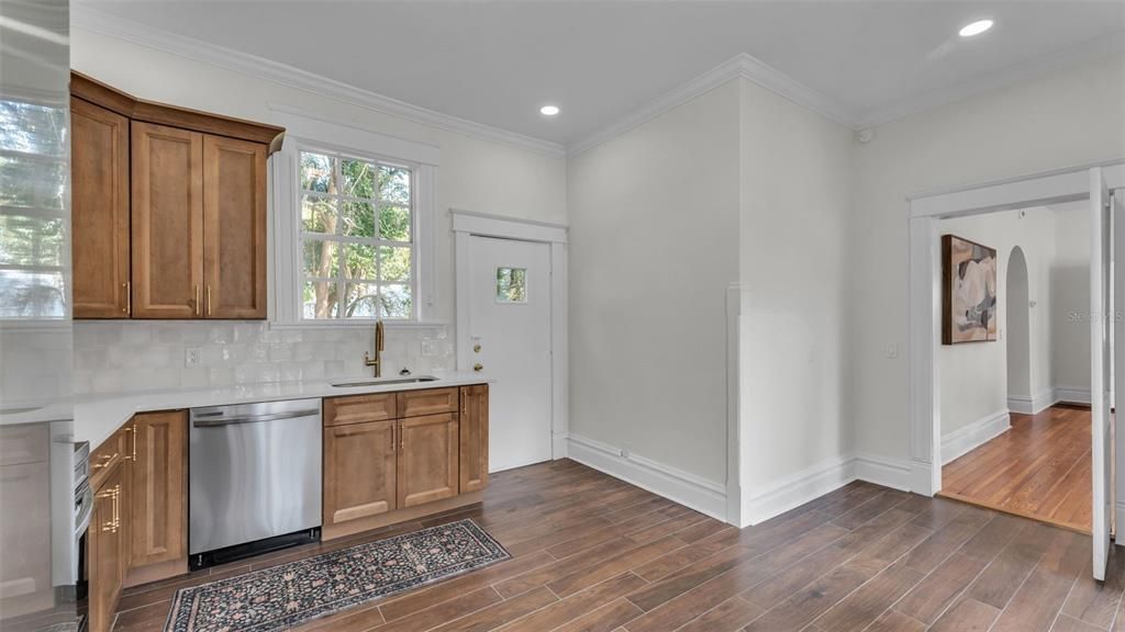 待售: $475,000 (4 贝兹, 2 浴室, 3244 平方英尺)