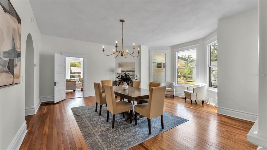 待售: $475,000 (4 贝兹, 2 浴室, 3244 平方英尺)