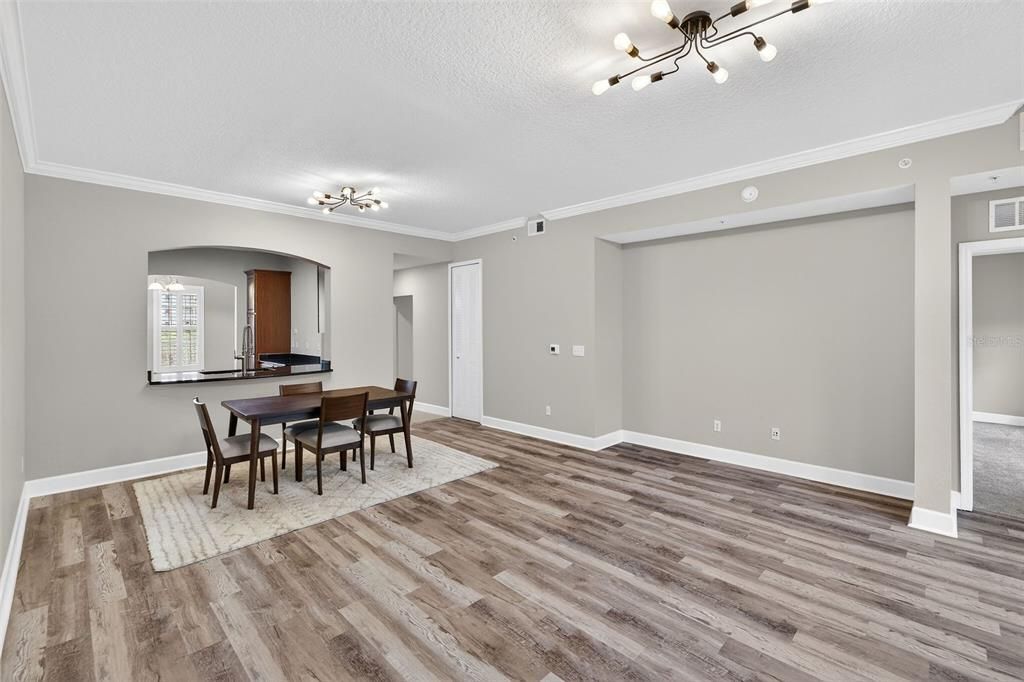 En Venta: $379,000 (2 camas, 2 baños, 1435 Pies cuadrados)