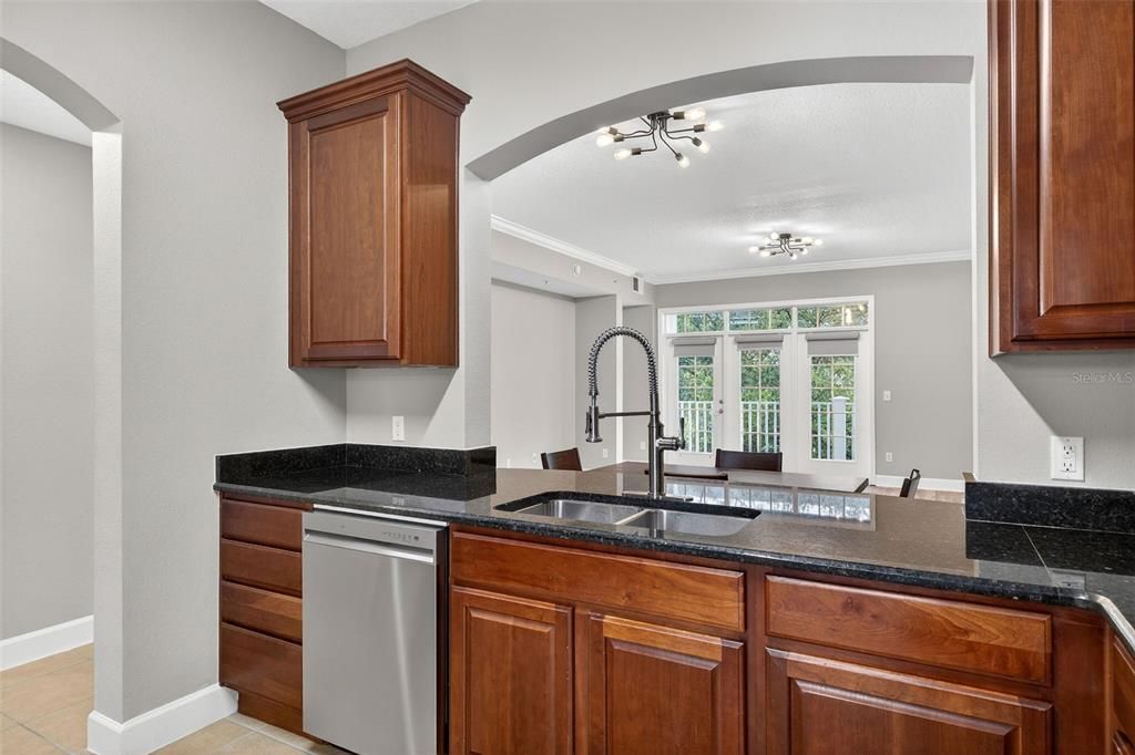 En Venta: $379,000 (2 camas, 2 baños, 1435 Pies cuadrados)