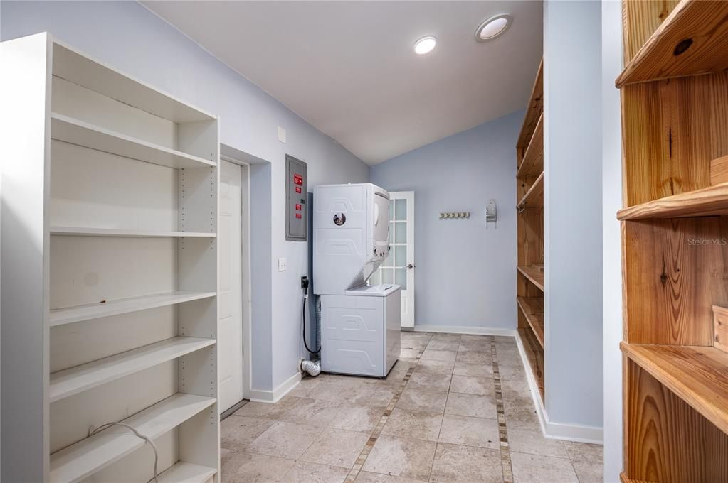 En Renta: $3,400 (3 camas, 2 baños, 1976 Pies cuadrados)