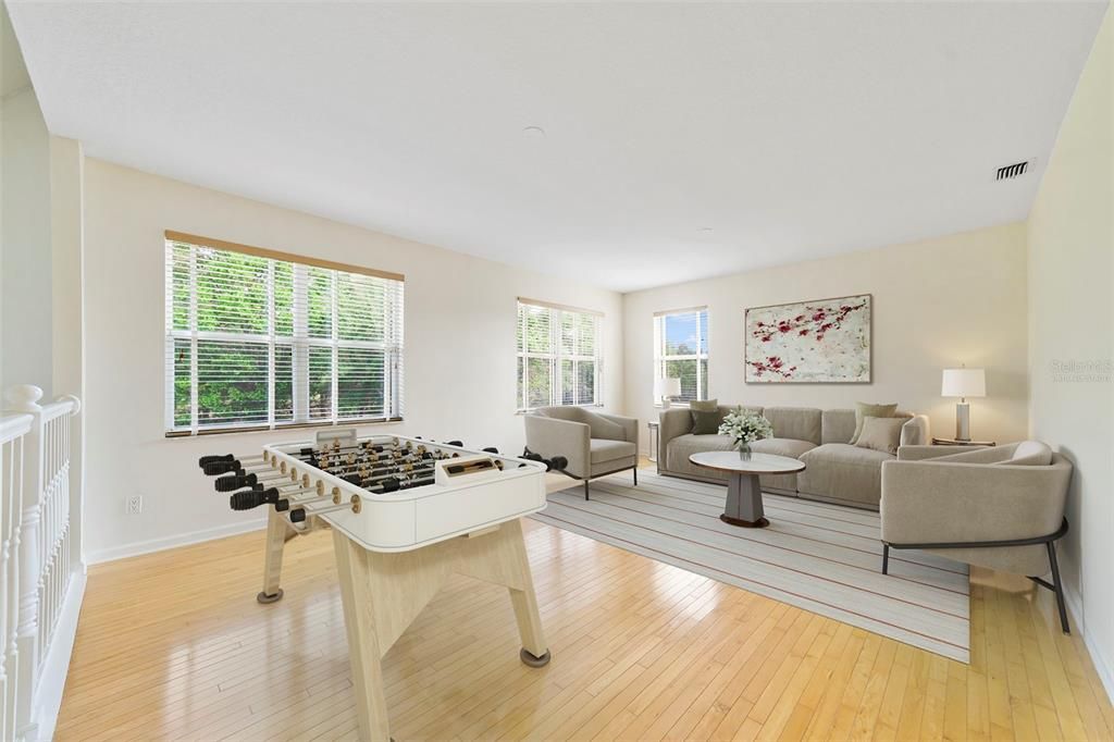 Activo con contrato: $569,000 (4 camas, 2 baños, 2500 Pies cuadrados)