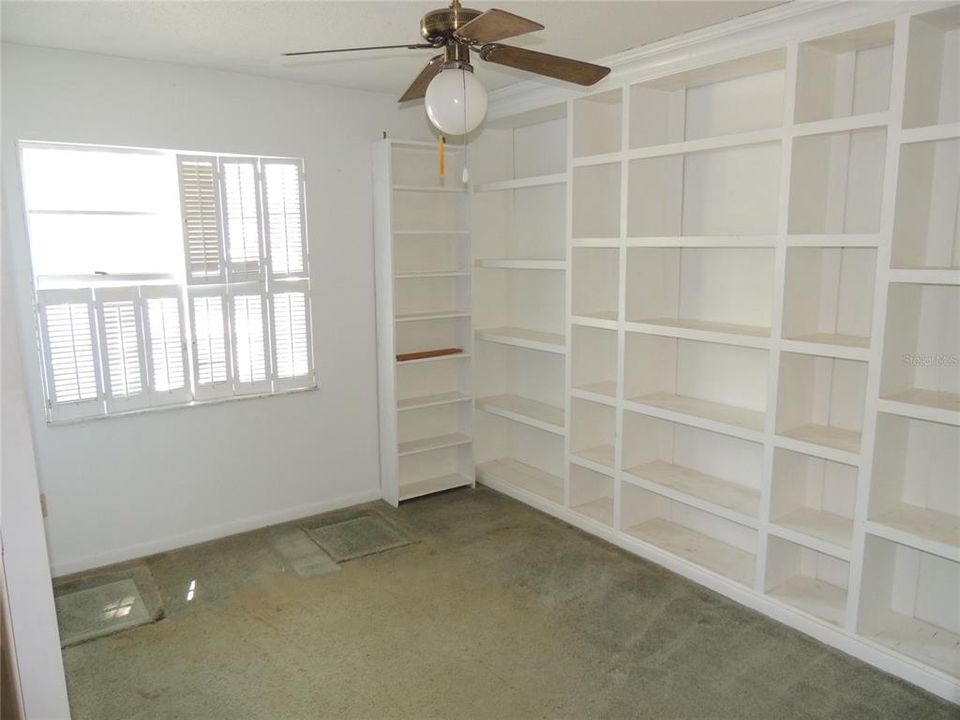 Activo con contrato: $279,000 (3 camas, 2 baños, 1668 Pies cuadrados)