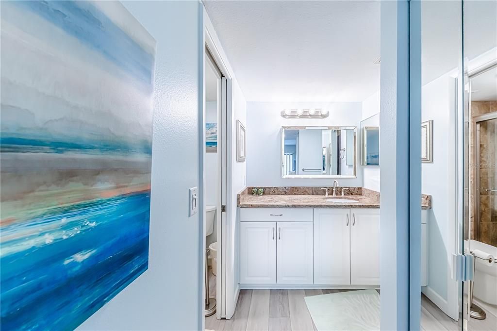 На продажу: $275,000 (2 спален, 2 ванн, 1217 Квадратных фут)