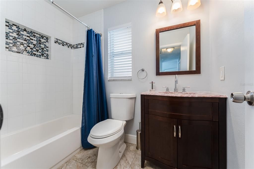 For Sale: $259,000 (2 beds, 2 baths, 1112 Square Feet)