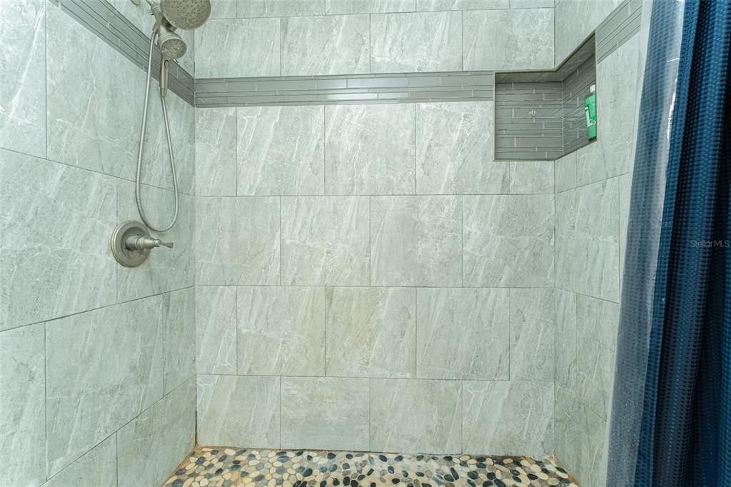For Sale: $259,000 (2 beds, 2 baths, 1112 Square Feet)