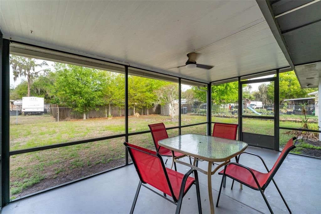 For Sale: $259,000 (2 beds, 2 baths, 1112 Square Feet)