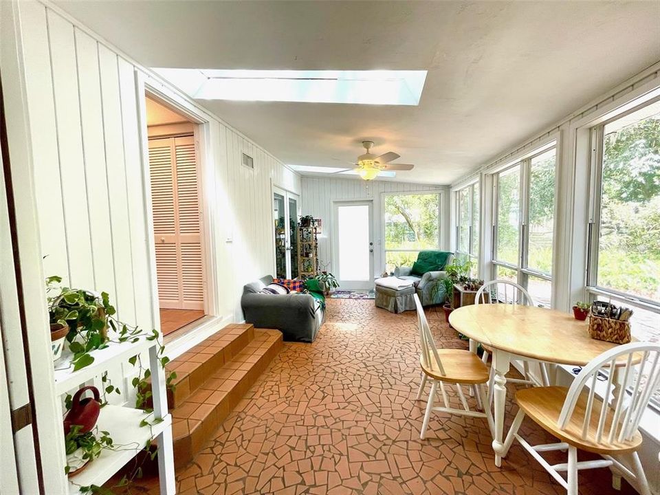 待售: $625,000 (3 贝兹, 2 浴室, 1655 平方英尺)